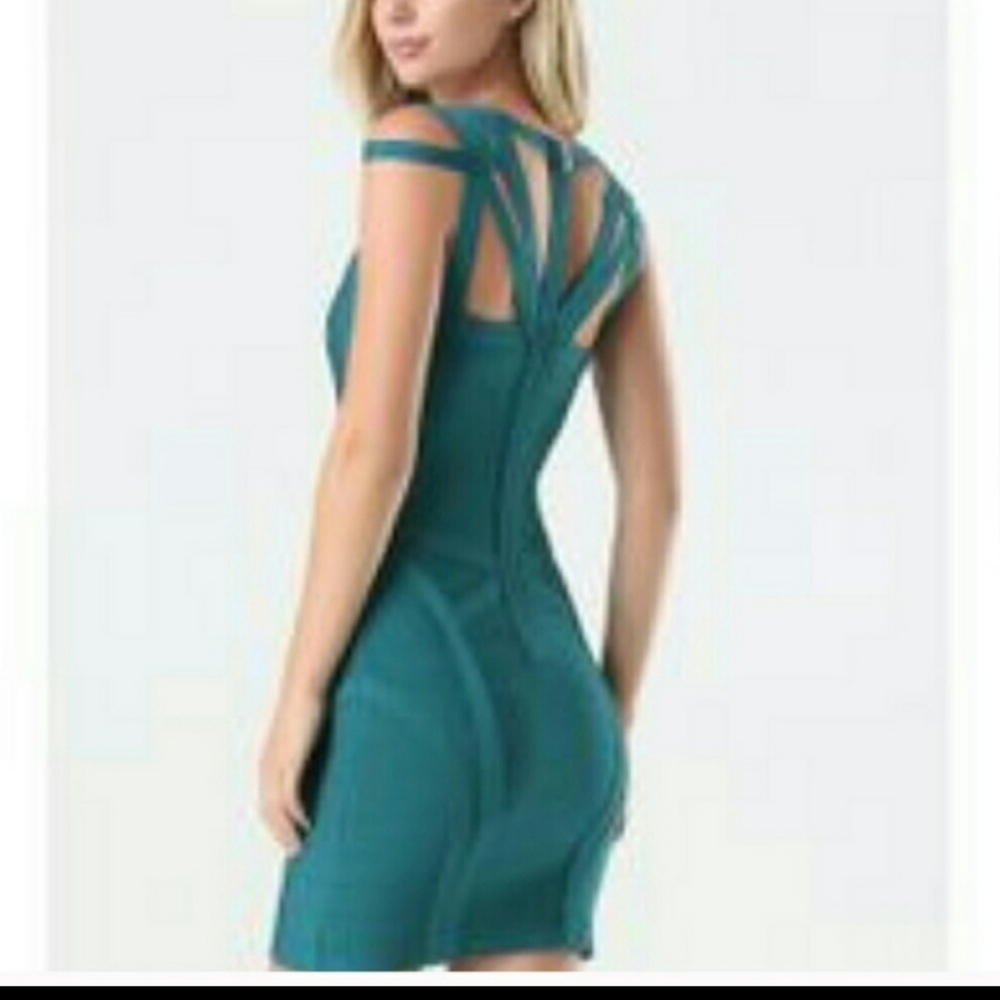 Dress - Picture 4 of 4